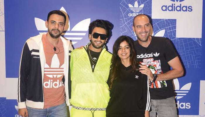 adidas originals linking road